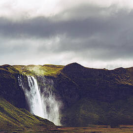 Seljalandsfoss by Marino Flovent