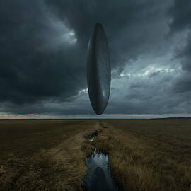 Arrival by Michal Karcz