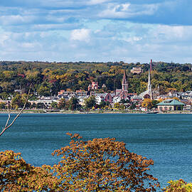 Geneva, Across the Lake